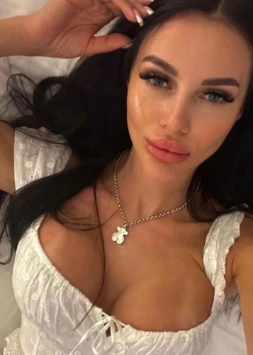 Индивидуалка СПб Ая Брюнетка c 3 размером груди у метро Василеостровская Санкт-Петербург Фото-3